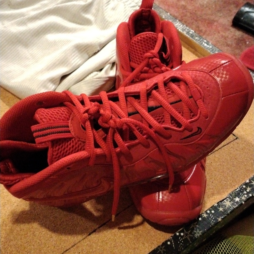Red Nike Air